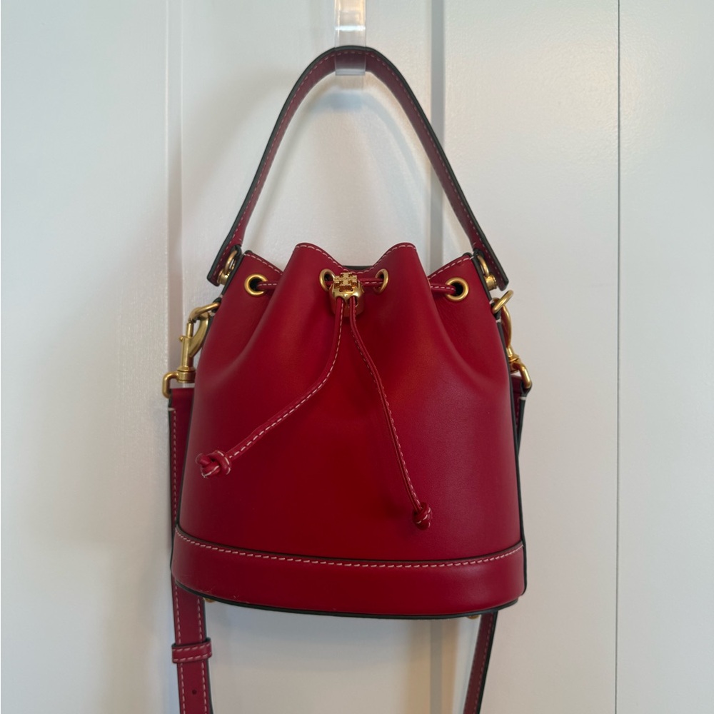 Tory Burch T Monogram Small Leather Bucket Bag - Tory Red